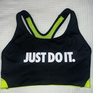 Nike sports bra size small